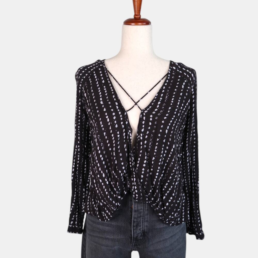 Silence and Noise Deep V Long Sleeve Top Cross Straps Women’s Small